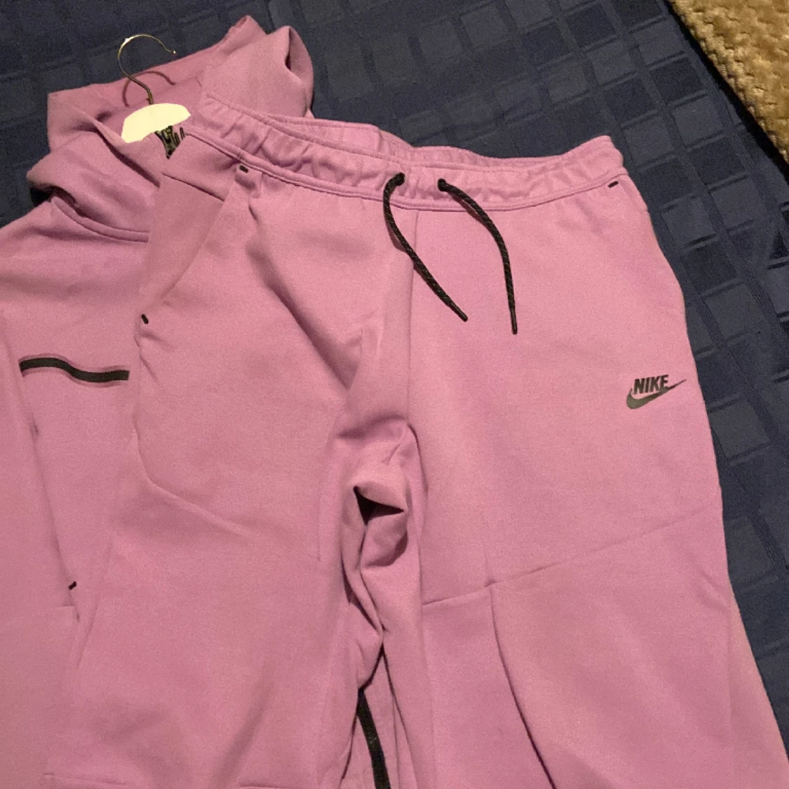 Nike tech tracksuit - 90