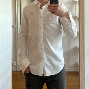 Tommy Hilfiger Skjorta - Tommy Hilfiger Skjorta  Inte använd alls🤩 Skick 10/10🤩