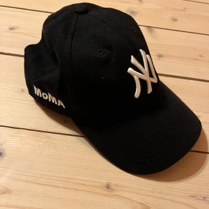 Mom NYC Keps - Aldrig använd