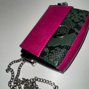 Rosa/Grön väska