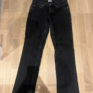 jeans  - säljer mina svarta jeans från lager 157 💗