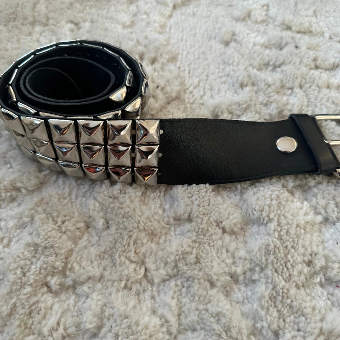 Studded belt - 90