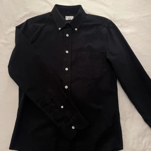 Asket skjorta - Najs sommar skjorta men också vinter👌🏼 Skriv för mer information🔥