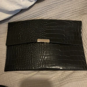 Bäska -  kuvertväska