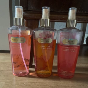 3 Victorias secret  - Such a flirt, Coconut passion & puré Daydream. Alla 3 i paket för 90 kr