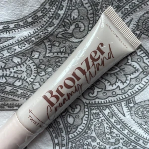Bronser  - Make up Mekkas bronser som är slut på hemsidan! Helt oöppnad!