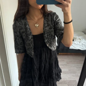 Silver Bolero - Jättefin Trekvartsärmad Bolero🩷