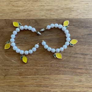 Gulliga örhängen! - Örhängen med citroner på!