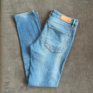 Hugo Boss Jeans storlek 33:32