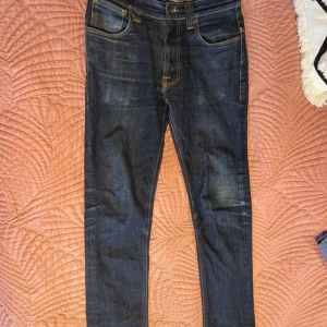 Nudie Jeans 30/32 - Mycket bra skick 30/32 Mörkblå  Grisch Jeans 