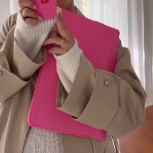 Datorfodral  - Rosa datorfodral från Holdit, använt fåtal gånger 