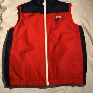 Streetwear Nike väst - Fet Nike väääst. Skick 9/10