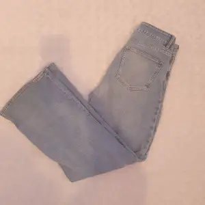 Vida jeans från H&M, säljer pga använder inte längre! 
