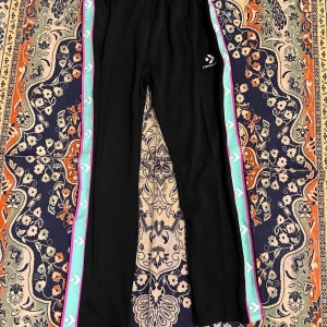 Converse trackpants  - Converse trackpants Nästan oanvända 