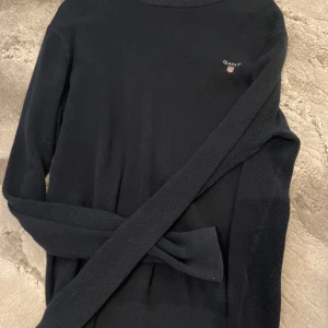 Gant tröja - Gamet tröja säljs vidare pga av att jag inte har nytta av den längre. Inget fel på tröjan. Frågor det bara ställa:)