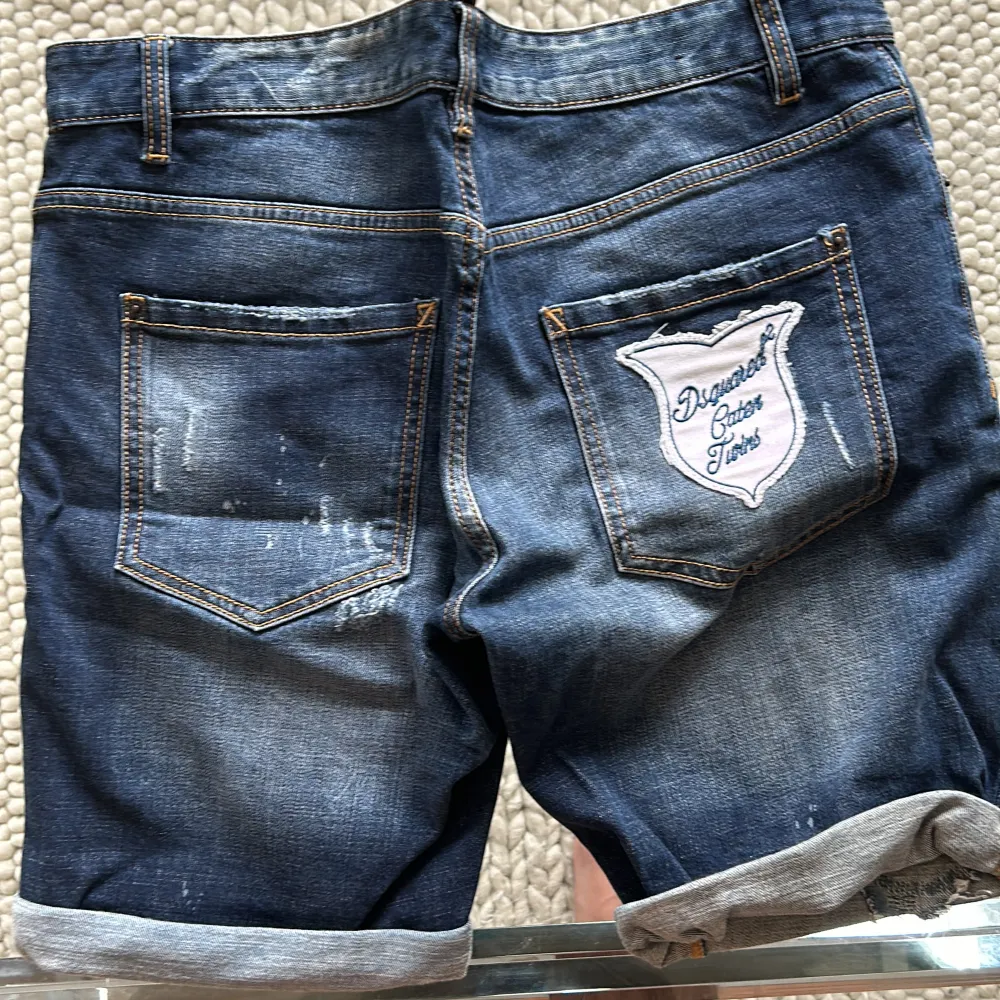 Nyskick! Äkta jeansshorts från Italien. Shorts.