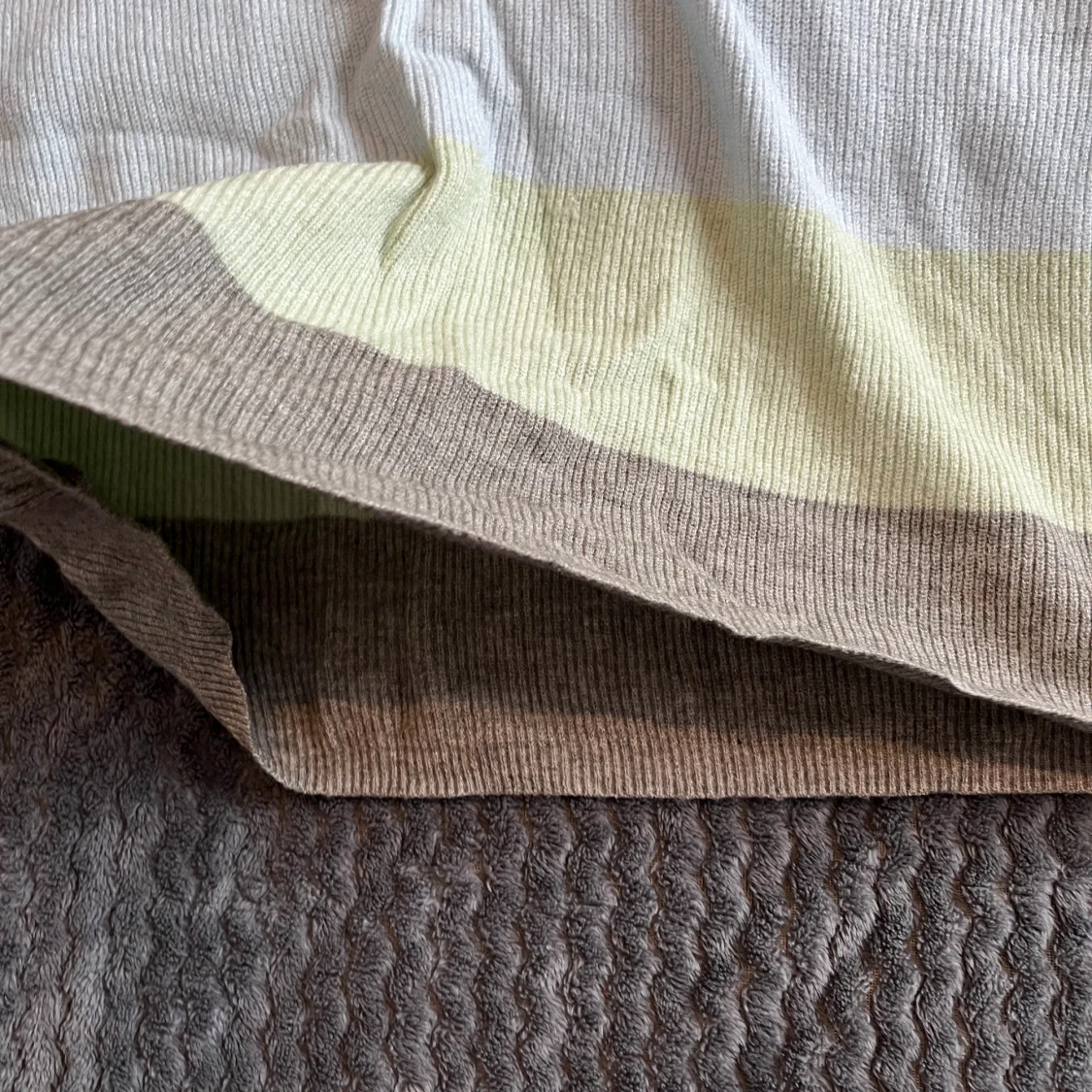 Stickad tröja  - 91