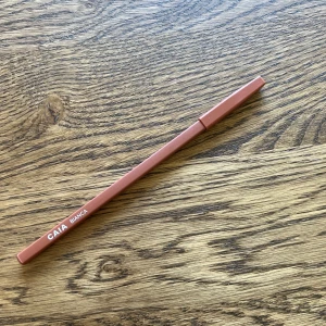 Läppenna  - Läppenna från Caia i färgen Bianca🌸 bara testat på handen, säljer då jag köpte fel färg 