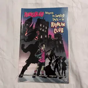 Yungblud’s första comic book! “The twisted tales of the ritalin club”. Läst en gång och i bra skick! 🖤