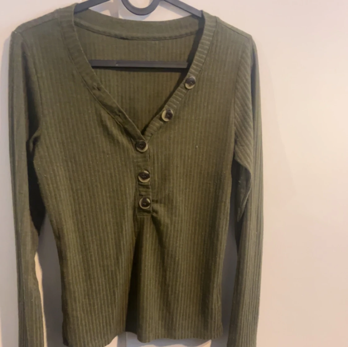 Oliv grön tröja 