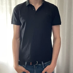 J.Lindeberg piké  - ✨Säljer nu denna feta pikén från J.Lindeberg. Mycket bra skick, 9/10. Storlek S och är perfekt nu i sommar. Hör av er vid funderingar🔥✨