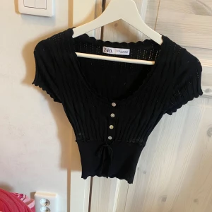 Söt topp - Fin topp från zara som inte kommer till användning💕