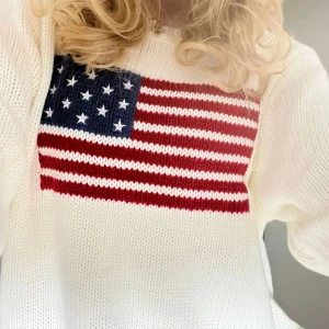 Stickad tröja - Superfin stickad tröja som liknar RL, jätteskönt material. Den har tyvärr aldrig kommit till användning💞