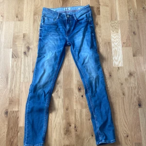 Jeans - Skit snygga skinny grich virgino jeans!
