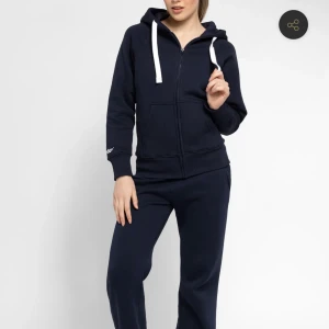 Russemerch byxor  - Väldigt fina köptes o julas, nypris cirka 500 och helt fläckfria.