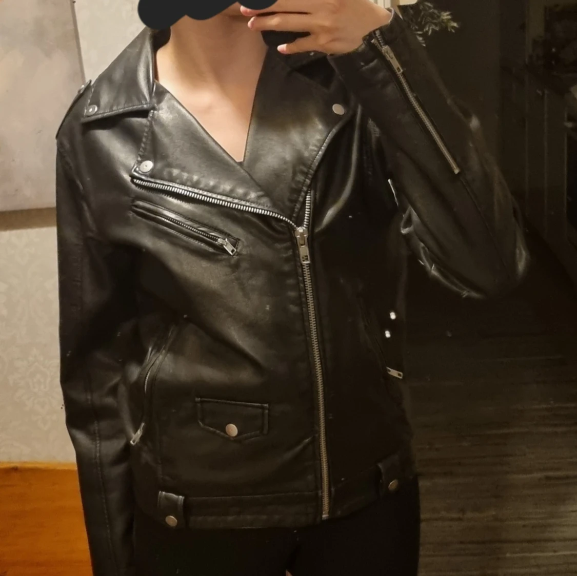 Svart läderjacka  - 90