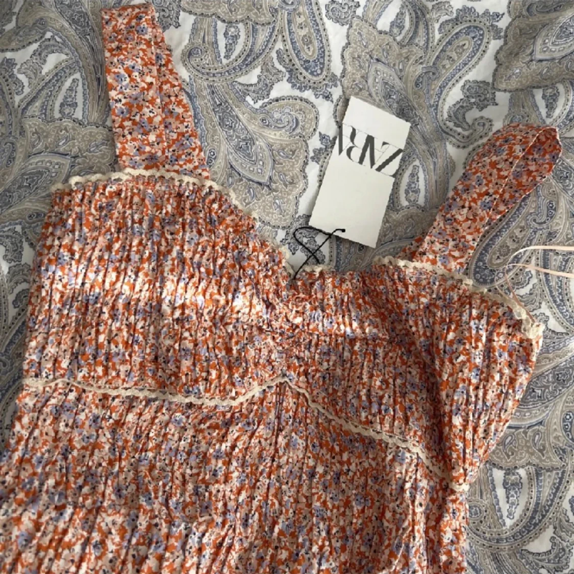 Asfin blommig zaraklänning - 90