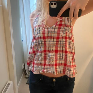 Linne knytning öppen rygg mönstrad  - Gulligt linne topp bara att höra av sig om man har några frågor🤍