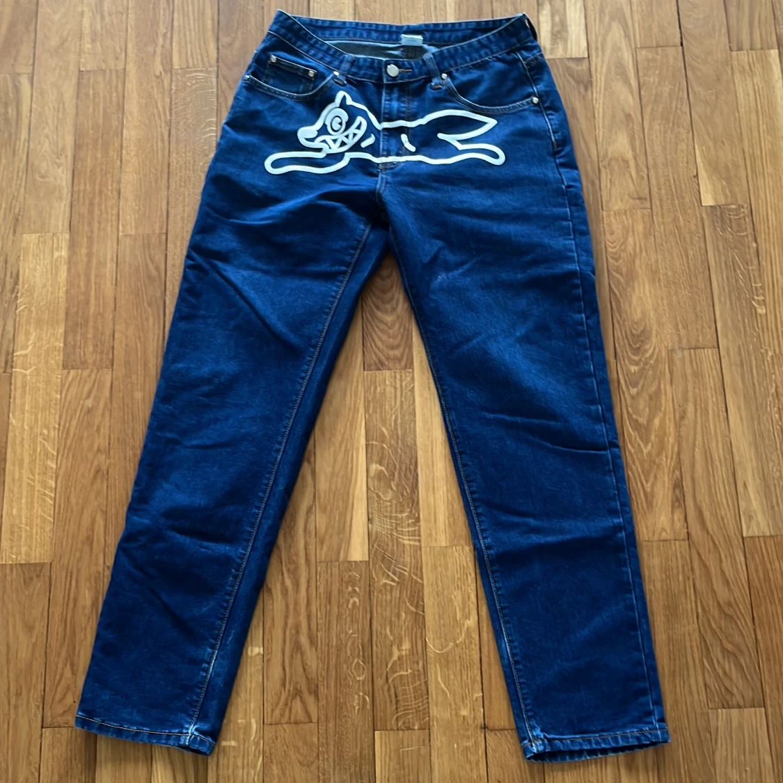 Häftiga byxor i storlek M