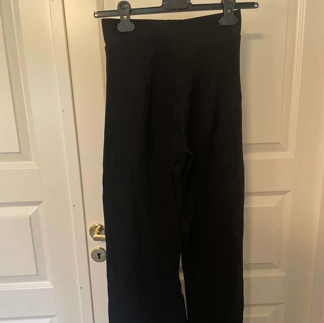 Svarta byxor  - 90