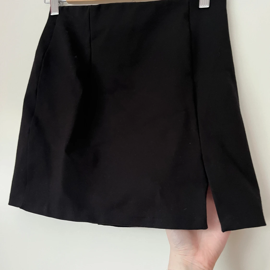 Svart kort kjol - 90