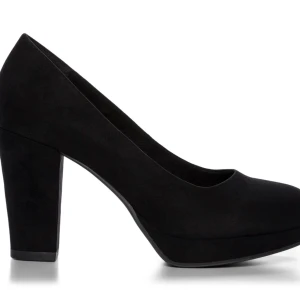 Pumps i nyskick  - Klackskor/pumps använda en kväll. Mycket fint skick. Storlek 36. Klackhöjd ca 8cm. Säljer två likadana par. Dessa och ett par helt oanvända.