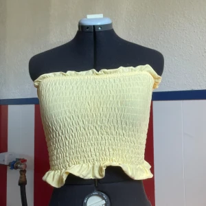 Gul tubetopp - Söt somrig gul tubetopp! 