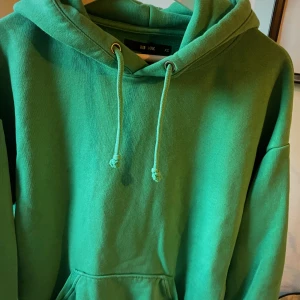 Bikbok Hoodie - Bikbok Hoodie storlek xs i fint skick. Inte urtvättad eller sliten alls.
