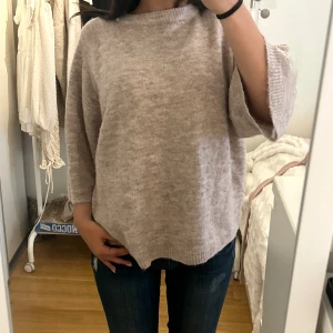 Trekvartsärm stickad - Så fin stickad tröja som är Trekvartsärmad, använd 2 gånger ❤️