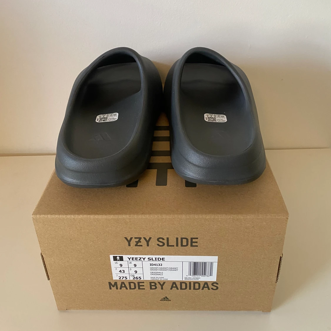 Yeezy slides granit  - 90