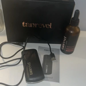 Tanrevel - Säljer min tanrevel då den inte kommer till användning längre. Inköpt för ca 1år sen och inte använd många gånger!💞 Laddare och påfyllning med ca 35ml kvar medföljer 