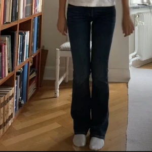 Zara jeans  - Ett par snygga jeans från zara 