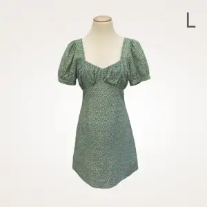Superfin klänning från NA-KD. Storlek L. Fint skick! 🫶