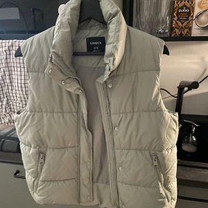 väst  - Väst från lindex, storlek XS 🩷 Jag står inte för frakten 