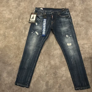 Dsquard byxor helt nya - Ett par super snygga och helt nya dsquared byxor