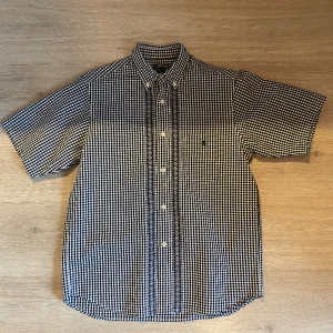 Vintage Stussy skjorta - Storlek S, men sitter som en M! Inga defekter.