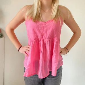 Topp - Superfint rosa linne, köpt på Gina Tricot men finns inte kvar längre ❣️