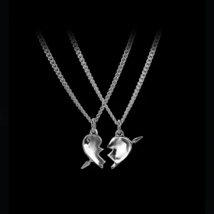 Maria Nilsdotter halsband  - Säljer övre delen av you and me halsbandet, sparsamt använd🔥😋längd 45 