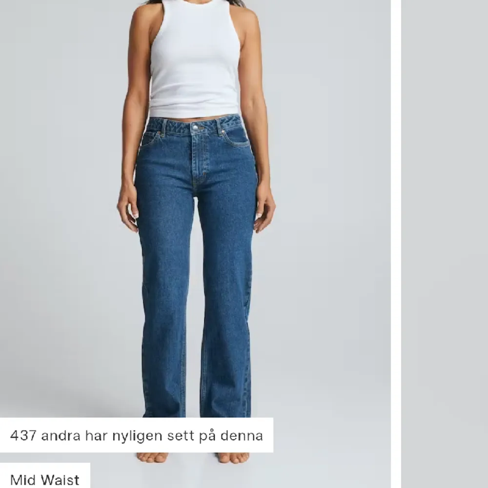 Säljer mina jeans från bikbok då de är för små Storlek: Waist 24, lenght 32 Nypris 699, mitt pris 359 . Jeans & Byxor.