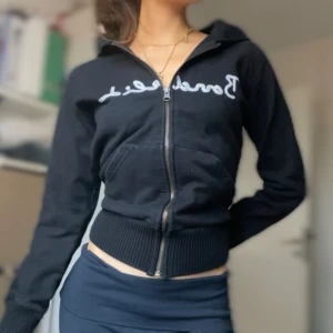 Brandy kofta - Säljer denna vintage koftan som sitter så snyggt , storleken S men passar både XS och S